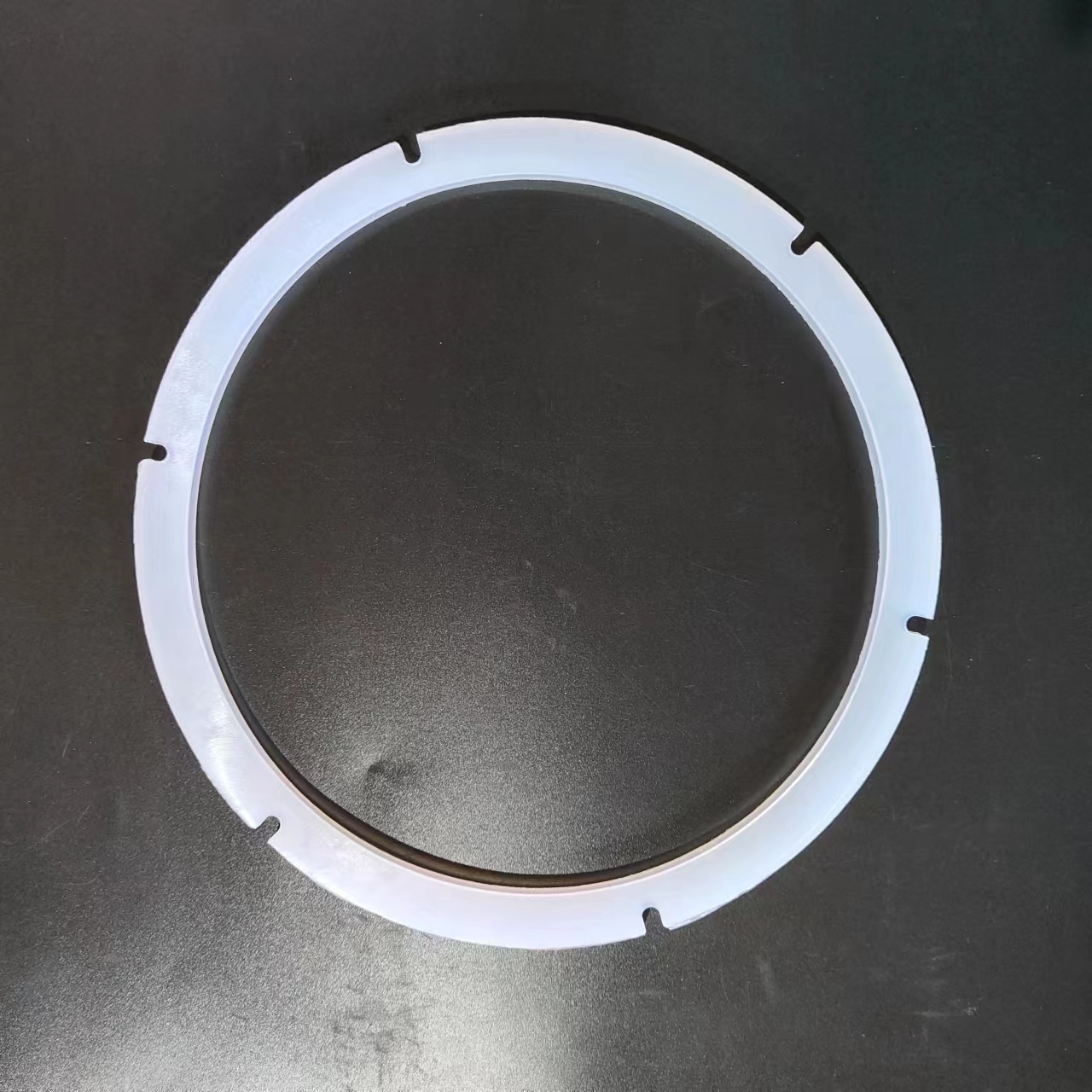 異形設(shè)備找不到合適密封圈？嶸牌非標(biāo)定制硅膠密封圈，萬種規(guī)格，解決特殊尺寸難題